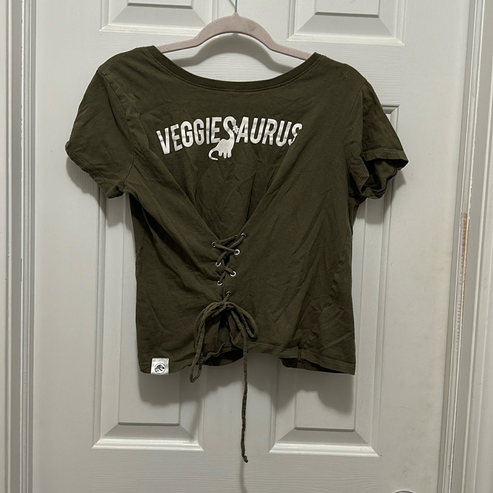 Jurassic World veggiesaurus shirt size medium